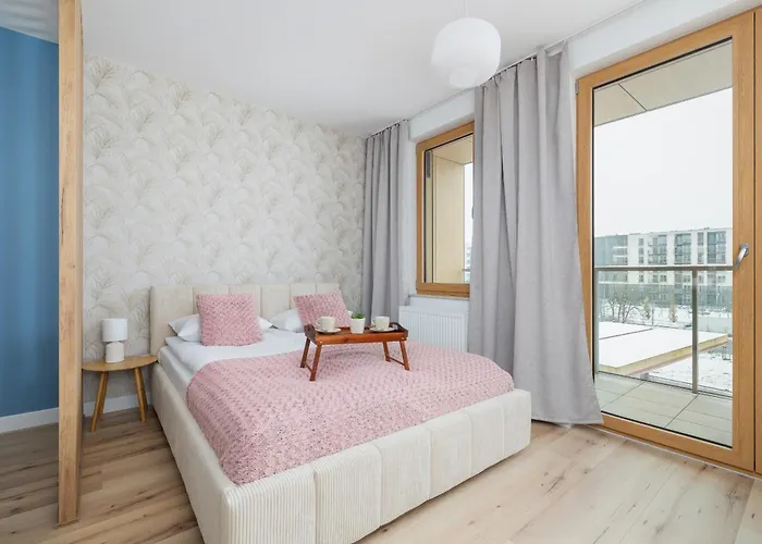 Pink & Blue Cozy Studio In Krakow By Noclegi Renters