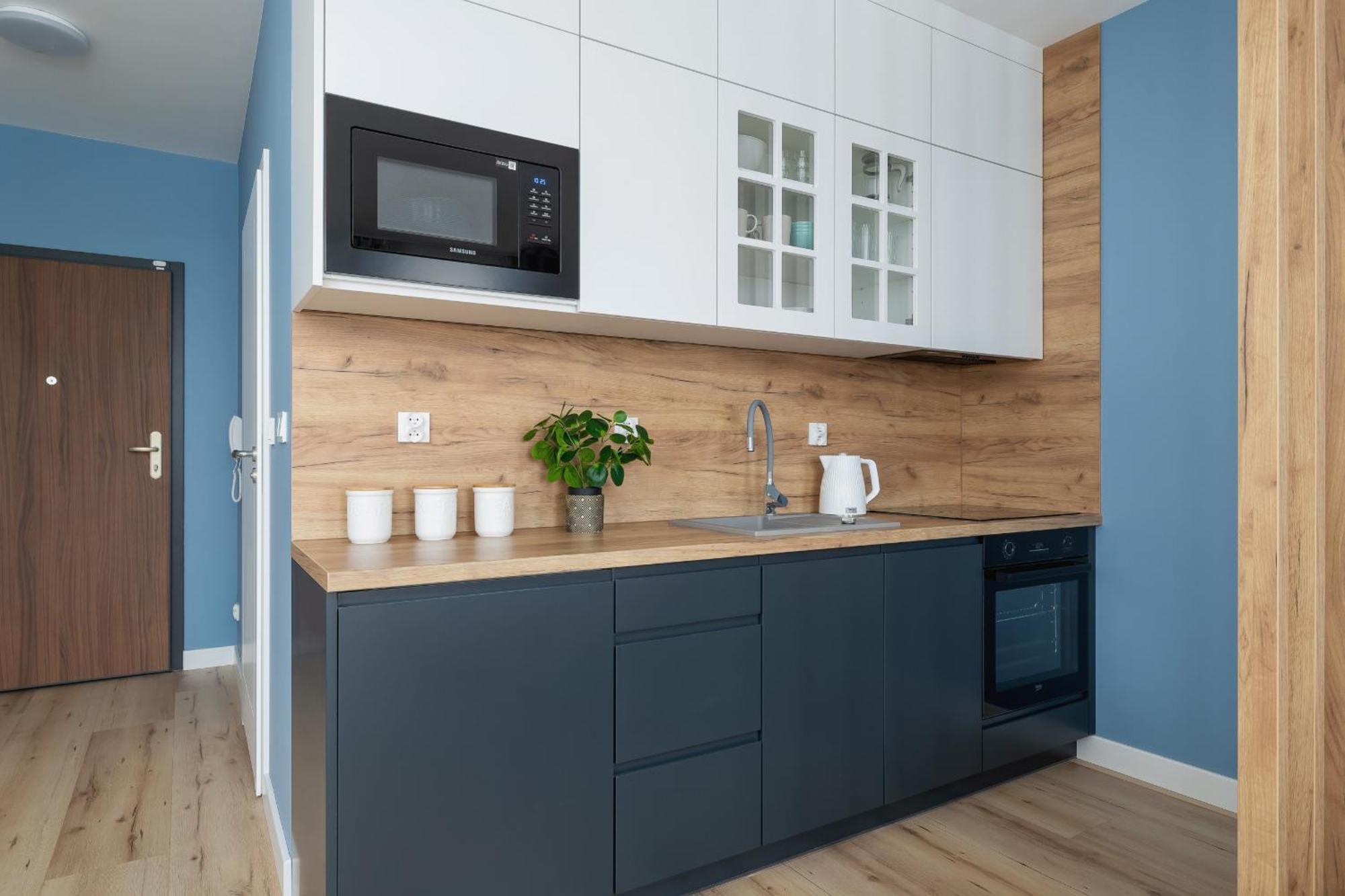 Apartment Pink & Blue Cozy In By Renters Krakau